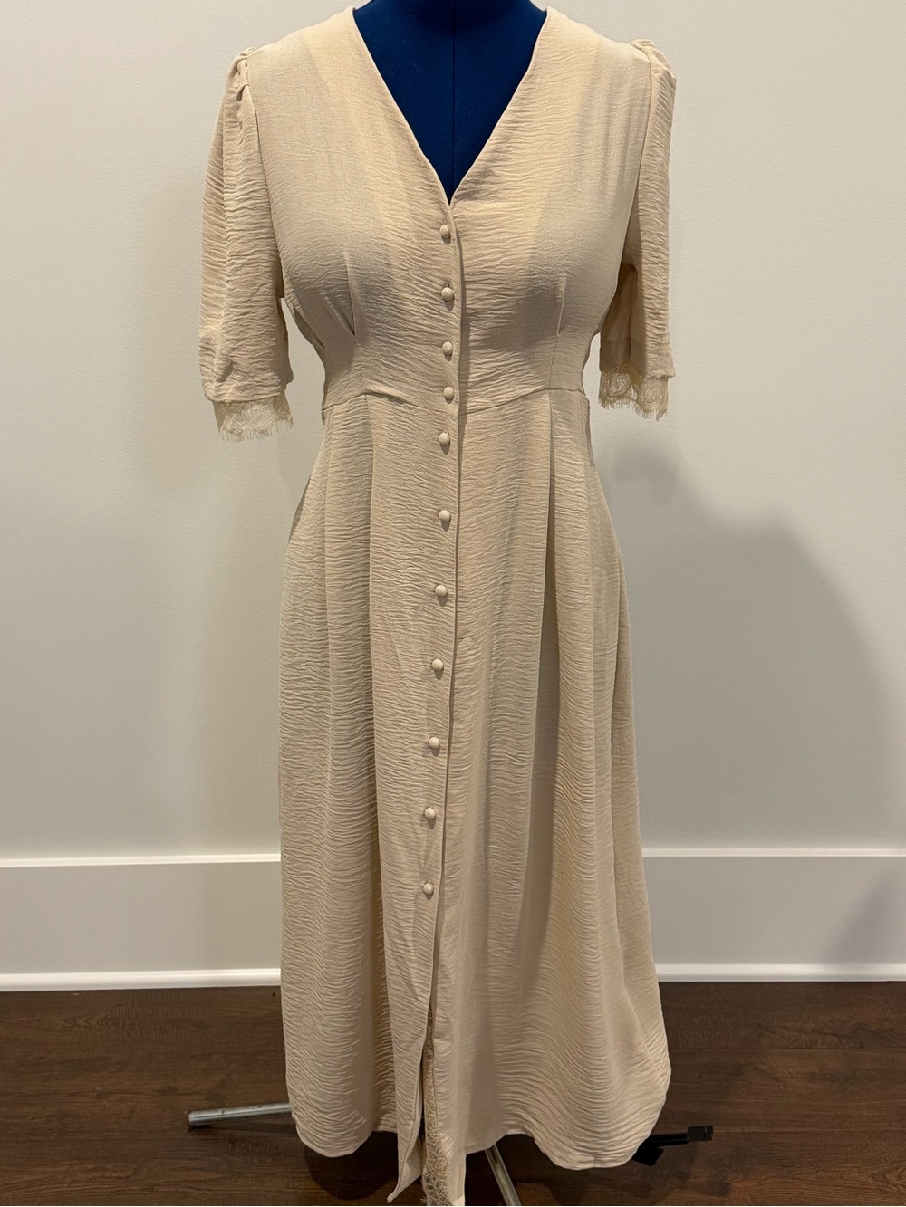 Cream/Beige Button-Front V-Neck Midi Dress